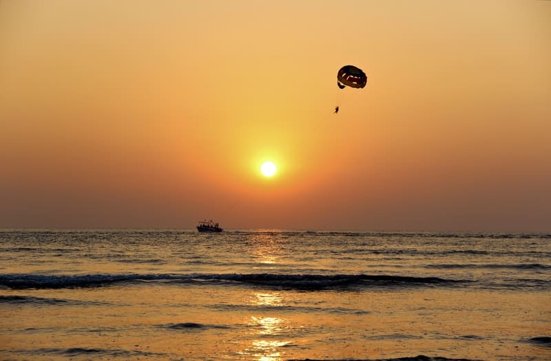 Parasailing on Maui