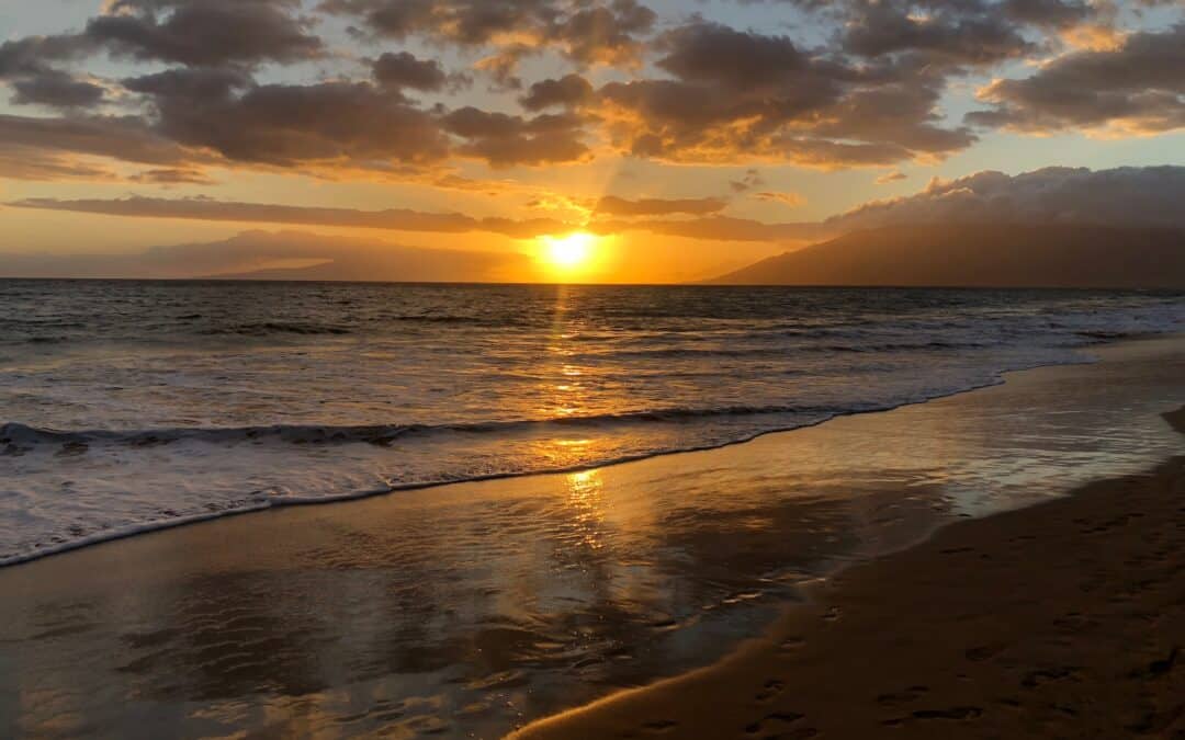 From Beach to Balcony: Maui’s Most Magical Sunset Spots (and Sleep Steps Away)